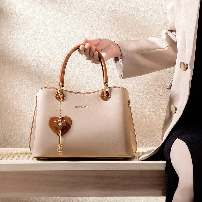 HeartLuxe™ – El bolso que convierte cada salida en una declaración de estilo